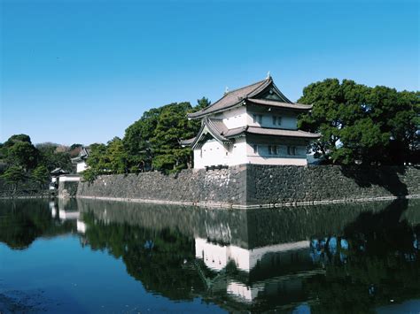 İmperial Palace Tokyo: Gizemli İmparatorluk Tarihi ve Zarif Bahçeler!