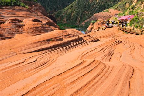 Huanghe Grand Canyonı: Gizli Hazinenin Keşfi ve Doğanın Muhteşem Ressamlığı!